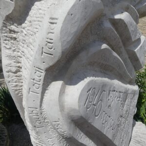 A kitelepítési emlékmű