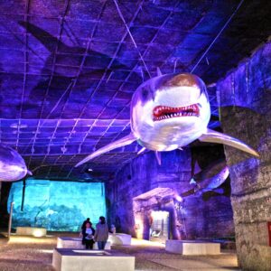 Kőfejtő és Barlangszínház