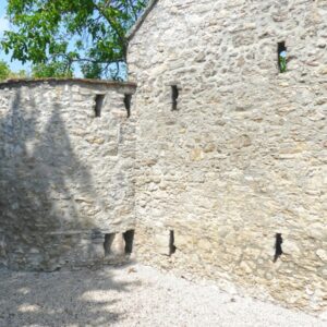 Középkori várfalmaradvány