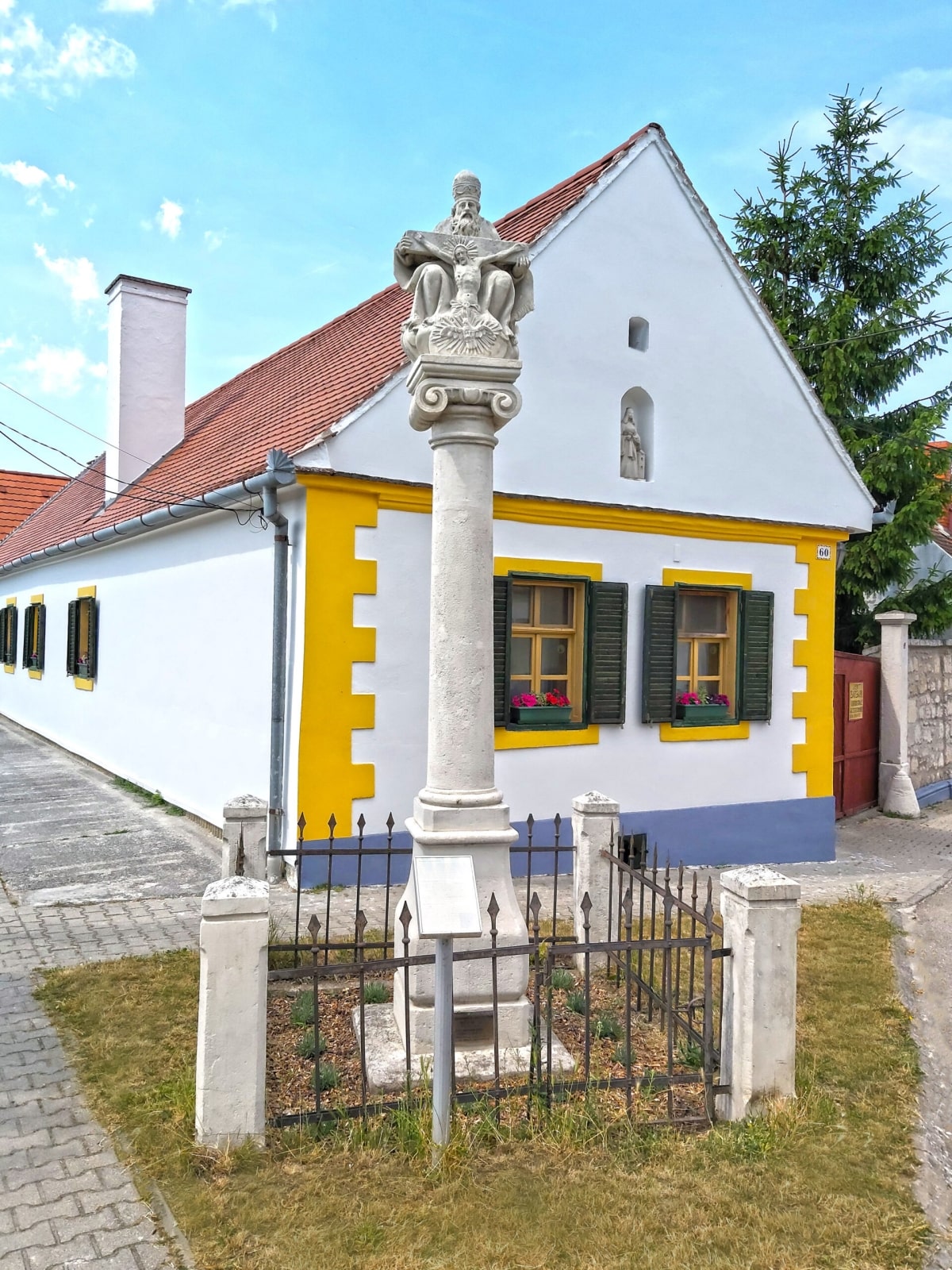 Szentháromság szobor